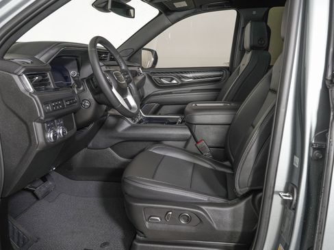 Used 2023 GMC Yukon Denali image 16