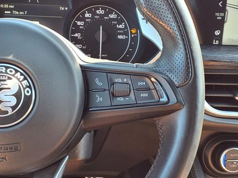 Used 2022 Alfa Romeo Stelvio Sprint image 18