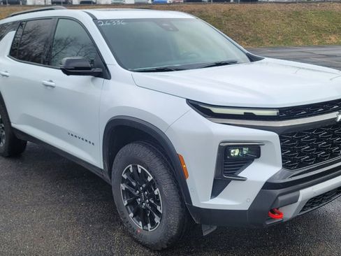 New 2026 Chevrolet Traverse Z71 w/ Enhanced Driving Package image 2