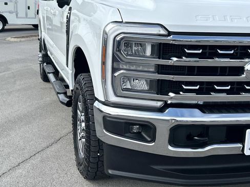 Used 2025 Ford F250 Lariat w/ FX4 Off-Road Package AWD/4WD image 13
