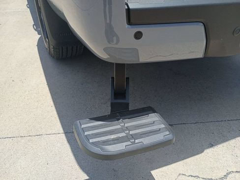 New 2026 Nissan Frontier SV w/ Tow Package RWD image 42