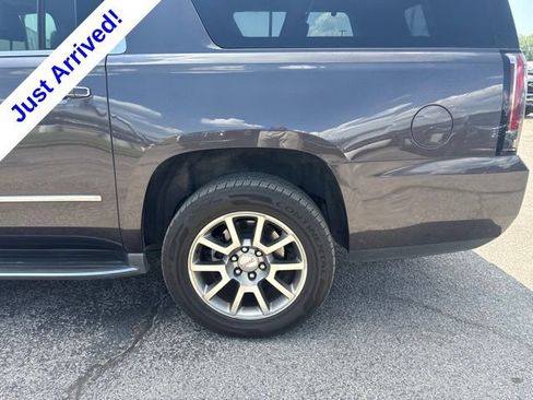 Used 2015 GMC Yukon XL Denali w/ Open Road Package AWD/4WD image 9