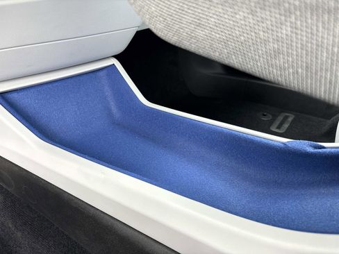 New 2025 Cadillac Optiq Luxury 1 image 24