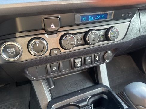 Used 2021 Toyota Tacoma TRD Off-Road image 27