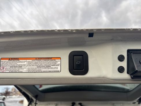 Used 2017 Toyota Sienna XLE w/ XLE Navigation Package image 21