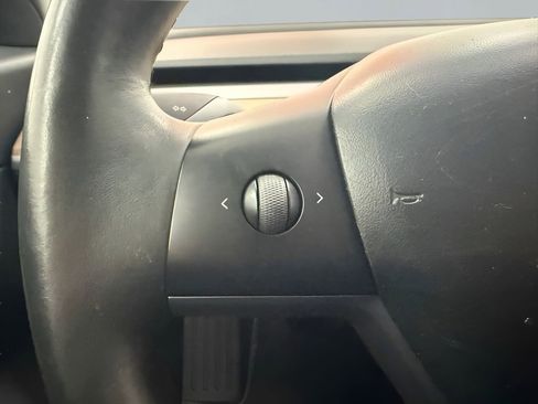 Used 2018 Tesla Model 3 Long Range RWD image 17