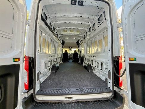 Used 2022 Ford Transit 350 148 High Roof Extended AWD image 11