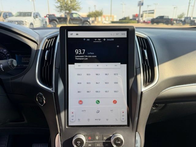 Certified 2022 Ford Edge Titanium AWD/4WD image 16