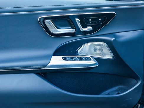 New 2026 Mercedes-Benz E 350 4MATIC Sedan image 21