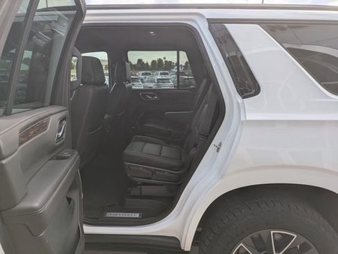 Used 2022 Chevrolet Tahoe Z71 w/ Luxury Package image 23