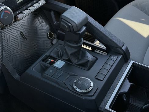 Used 2025 Toyota Tacoma SR5 image 19