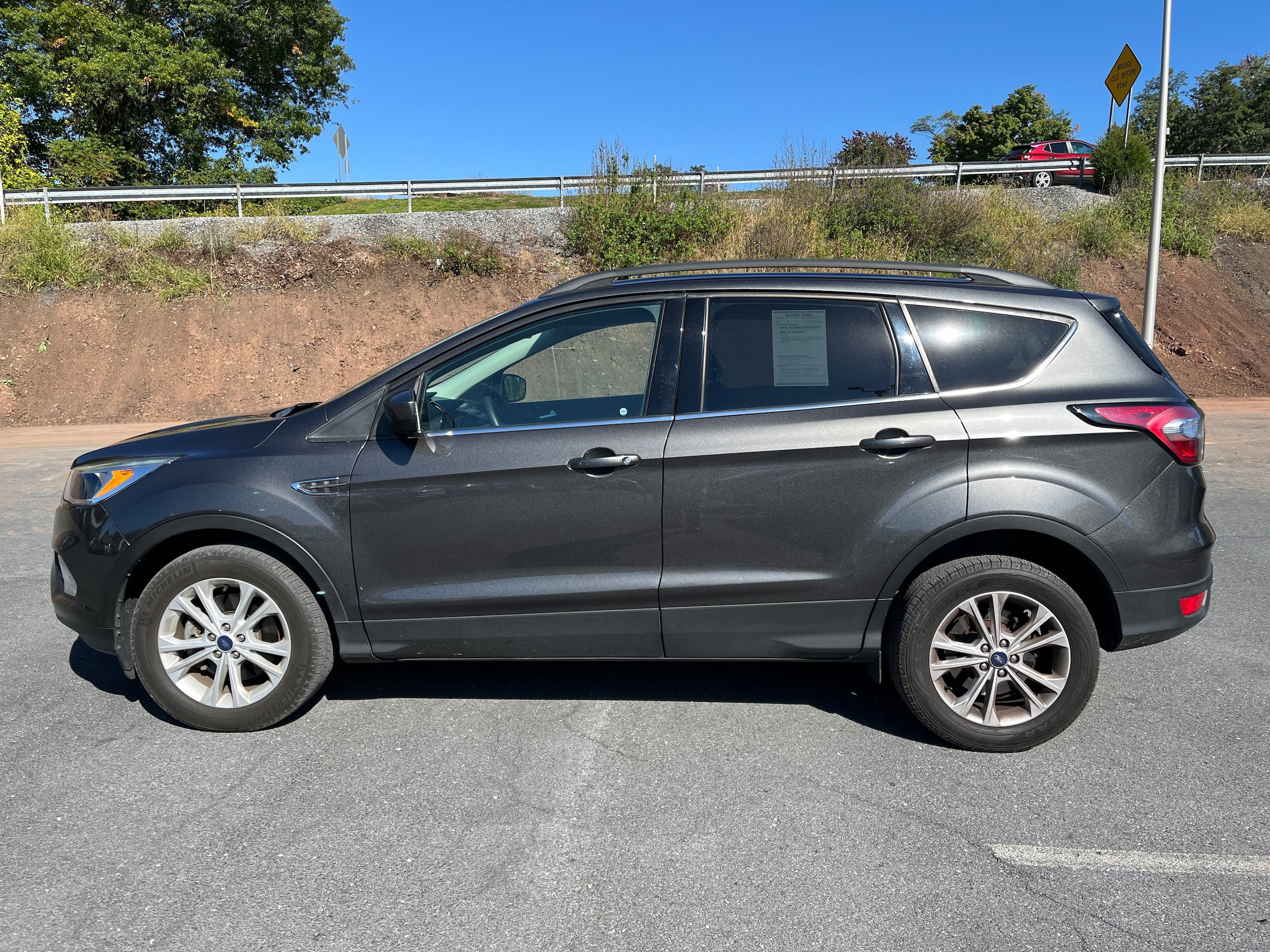 Used 2018 Ford Escape SE AWD/4WD image 10
