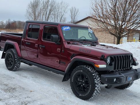Used 2022 Jeep Gladiator Sport image 2