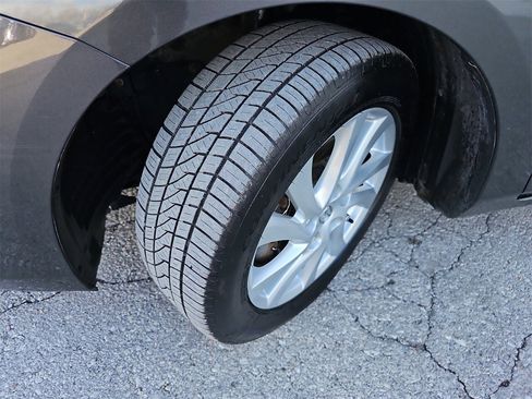 Used 2012 MAZDA MAZDA3 i Touring image 29