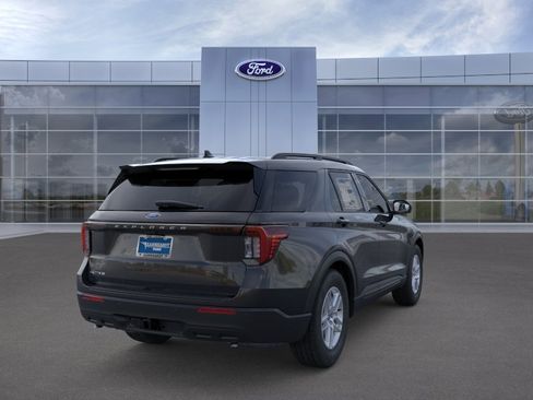New 2026 Ford Explorer Active RWD image 8