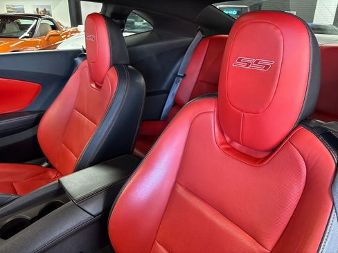 Used 2015 Chevrolet Camaro SS w/ RS Package image 39