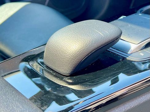 Used 2022 Mercedes-Benz CLA 250 4MATIC image 12