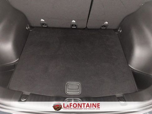 Certified 2023 Jeep Compass Limited image 27