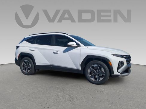 New 2025 Hyundai Tucson SEL image 1