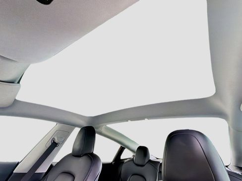 Used 2021 Tesla Model 3 Standard Range Plus RWD image 25
