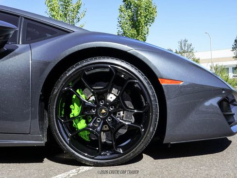Used 2017 Lamborghini Huracan LP 580-2 RWD image 11