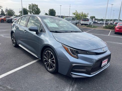 Used 2020 Toyota Corolla SE FWD image 2
