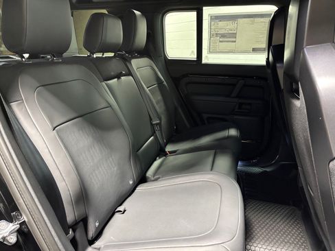 New 2026 Land Rover Defender 110 OCTA AWD/4WD image 39