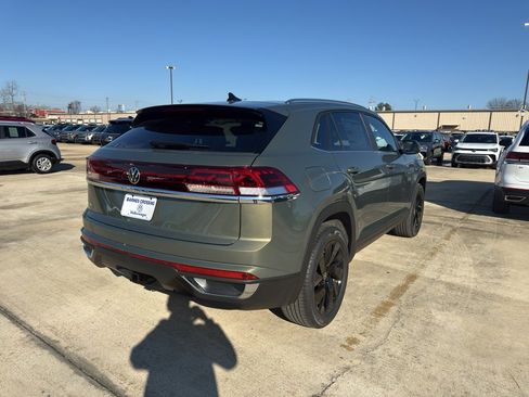 New 2026 Volkswagen Atlas Cross Sport SE FWD image 5