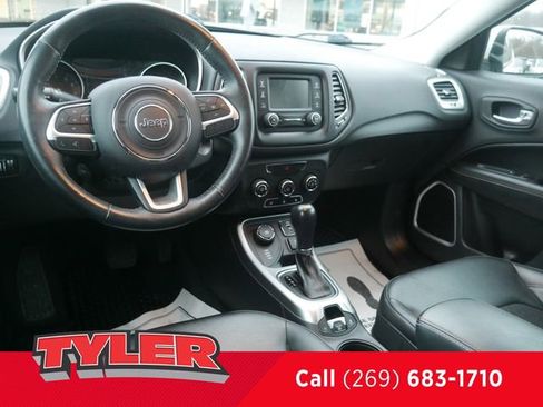 Used 2018 Jeep Compass Latitude w/ Cold Weather Group image 44