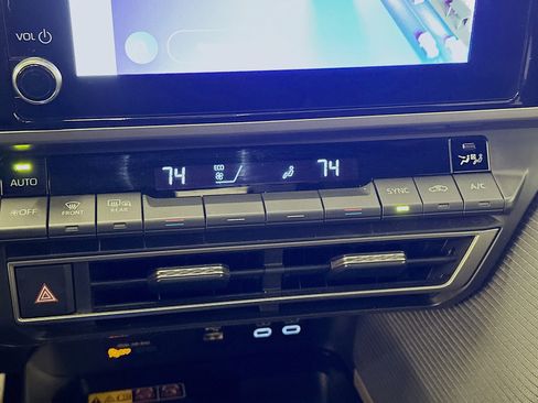 Used 2025 Toyota Camry SE FWD image 24