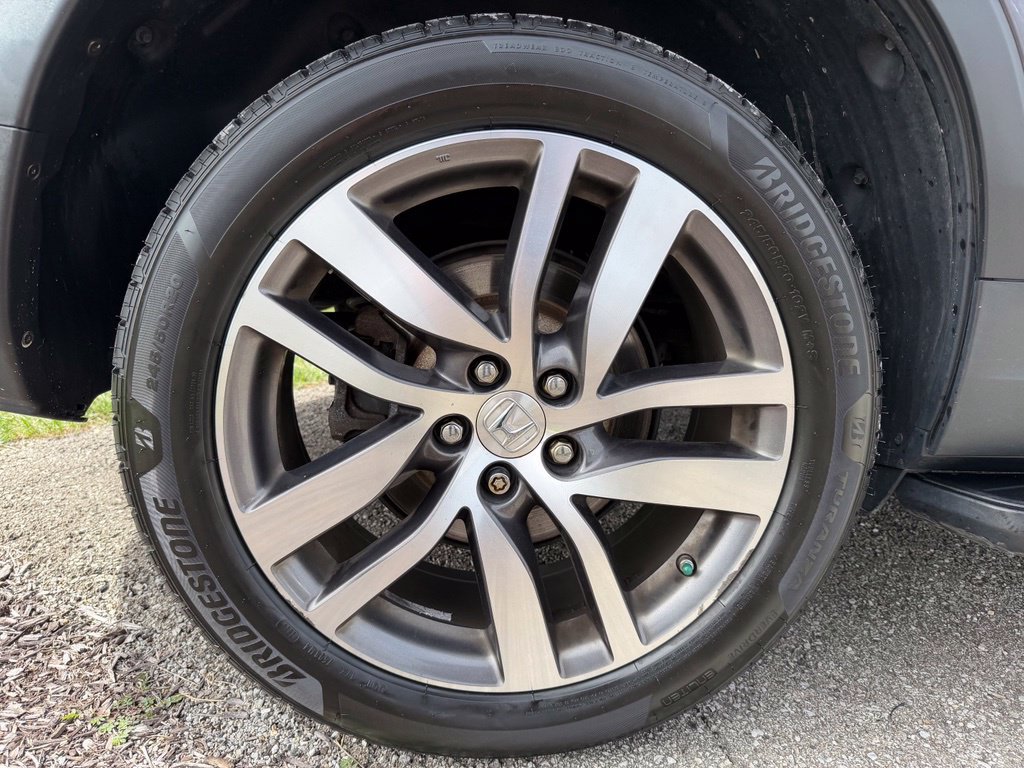 Used 2017 Honda Pilot Touring image 17