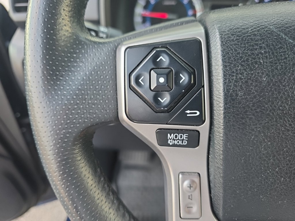 Used 2019 Toyota 4Runner SR5 AWD/4WD image 17