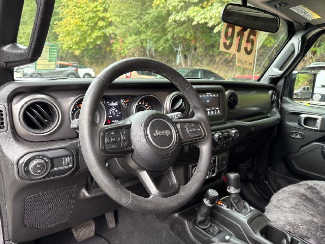 Used 2023 Jeep Gladiator Sport AWD/4WD image 17