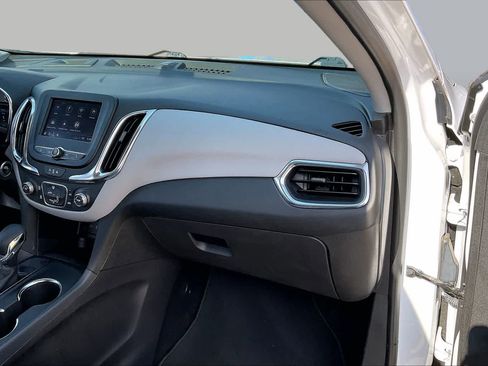 Certified 2024 Chevrolet Equinox LS w/ Driver Confidence II Package FWD image 17