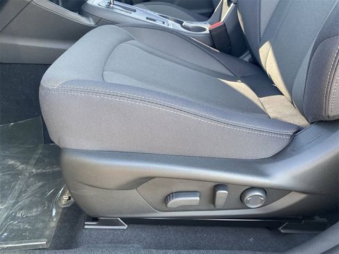 New 2025 Subaru Crosstrek 2.0i Premium image 16