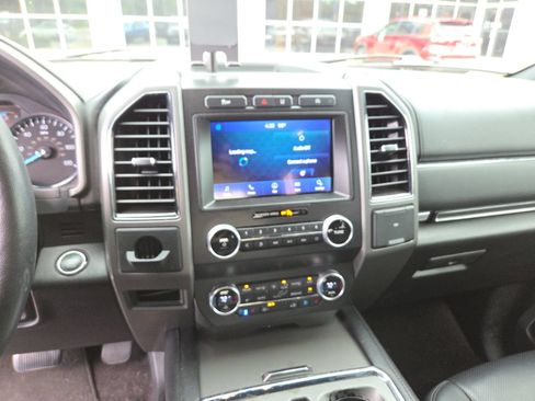 Used 2021 Ford Expedition XLT RWD image 6