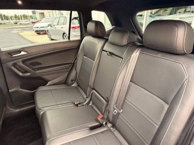 Certified 2021 Volkswagen Tiguan SE R-Line AWD/4WD image 8