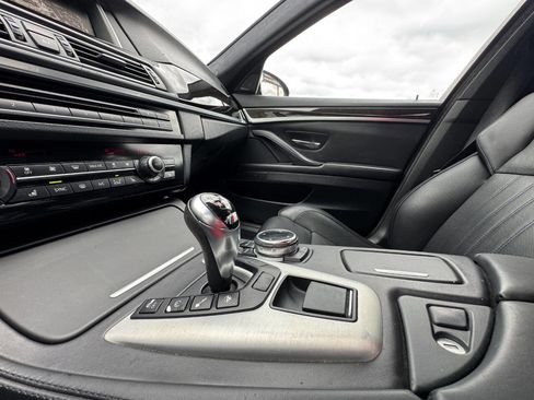 Used 2014 BMW M5 image 28