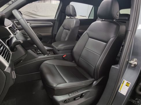 Certified 2023 Volkswagen Atlas Cross Sport SEL image 17