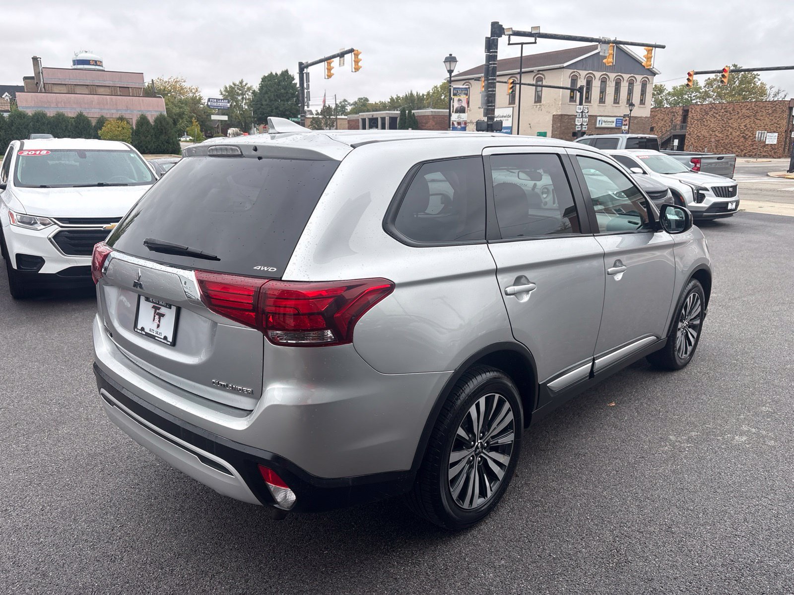 Used 2019 Mitsubishi Outlander AWD image 5