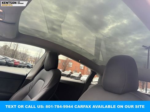 Used 2022 Tesla Model Y Performance image 28