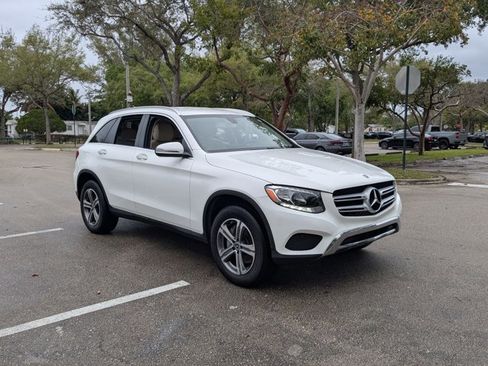 Used 2019 Mercedes-Benz GLC 300 GLC 300 image 3