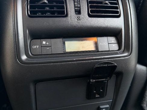 Used 2016 Nissan Pathfinder Platinum w/ Cargo Package image 18