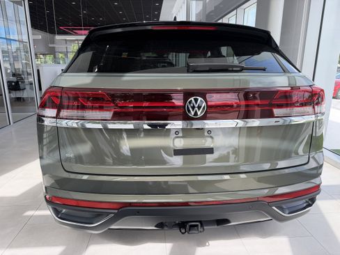 New 2026 Volkswagen Atlas Cross Sport SE image 3