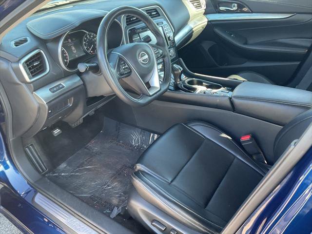 Used 2023 Nissan Maxima SV w/ Floor Mat Group FWD image 13