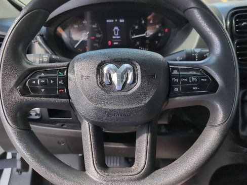 Used 2024 RAM ProMaster 2500 w/ Convenience Group image 11