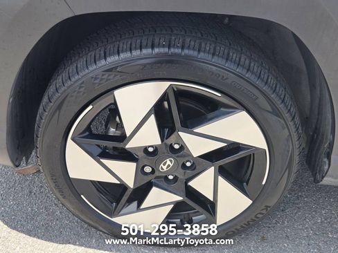 Used 2025 Hyundai Kona Limited AWD/4WD image 16