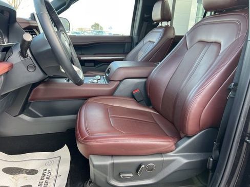 Used 2023 Ford Expedition Limited AWD/4WD image 24