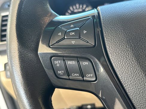 Used 2016 Ford Explorer XLT image 20