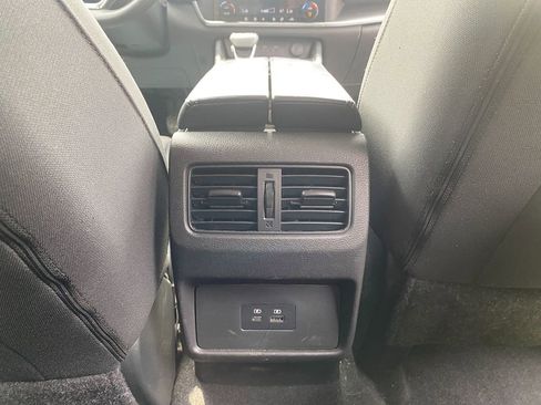 Used 2023 Nissan Rogue SV image 27